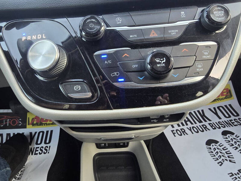 2020 Chrysler Voyager LXi