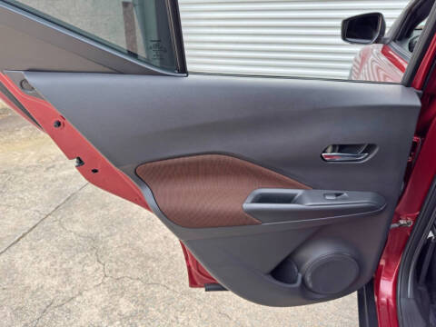2020 Nissan Kicks SR