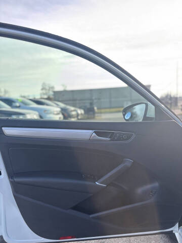 2016 Volkswagen Passat 1.8T S