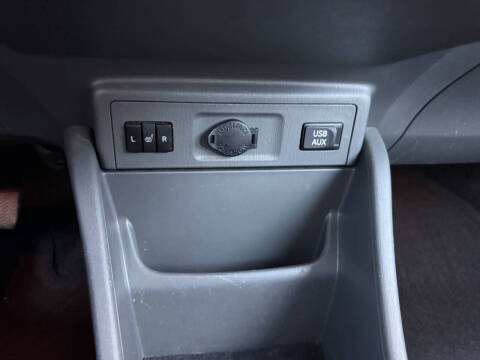 2013 Toyota Prius v Five