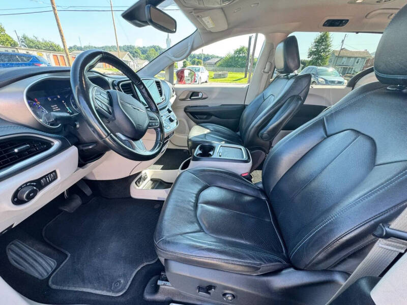 2021 Chrysler Pacifica Touring L