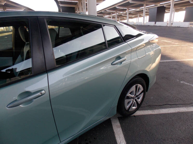 2017 Toyota Prius Three