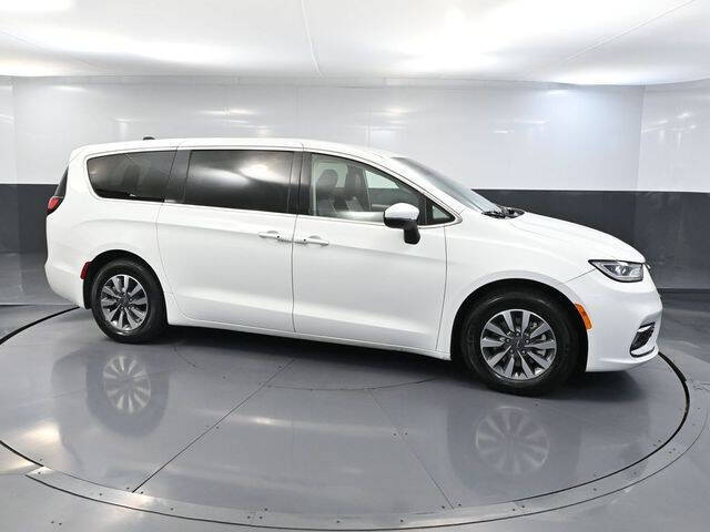 2023 Chrysler Pacifica Plug-In Hybrid Touring L