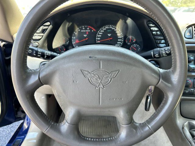 2004 Chevrolet Corvette 27