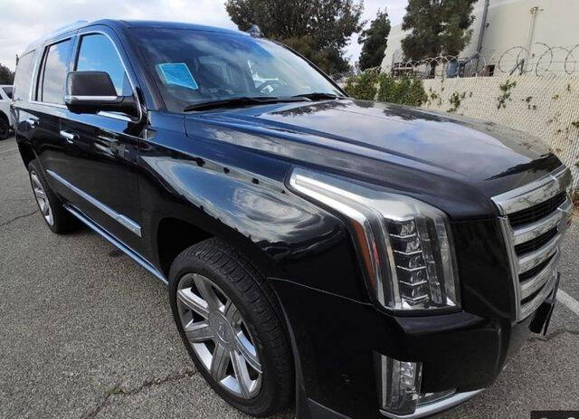 Used 2019 Cadillac Escalade Premium Luxury with VIN 1GYS3CKJ5KR340759 for sale in Bloomington, IL