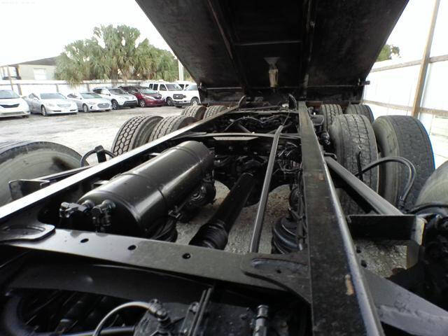 2013 Freightliner M2 106