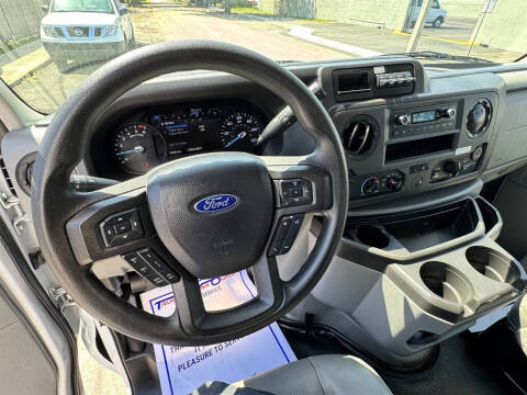 2022 Ford E-Series