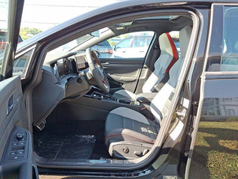 2025 Volkswagen Golf GTI SE