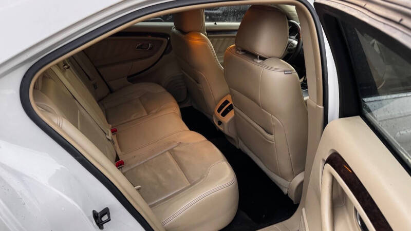 2016 Ford Taurus Limited