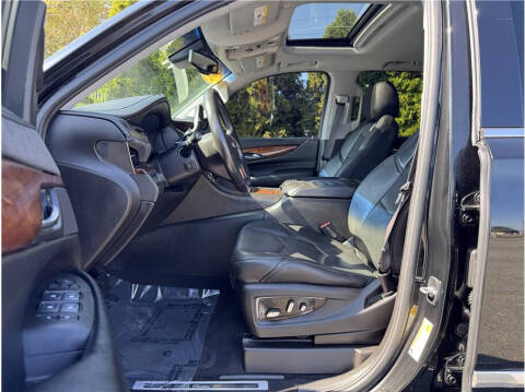 2015 Cadillac Escalade Luxury