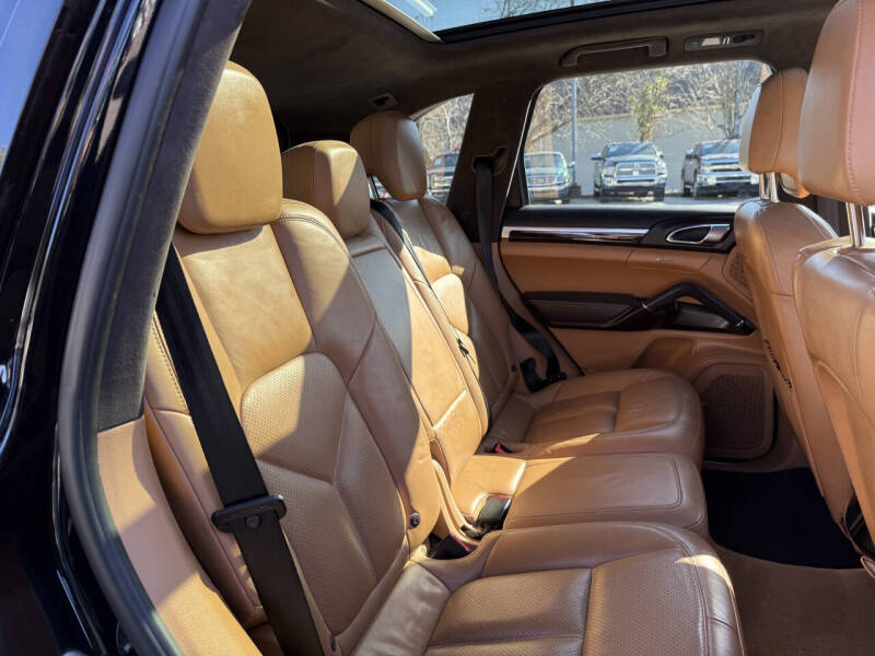 2016 Porsche Cayenne GTS