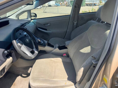 2010 Toyota Prius III