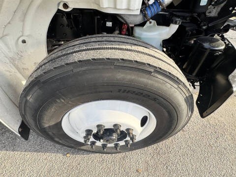 2019 Freightliner M2 106