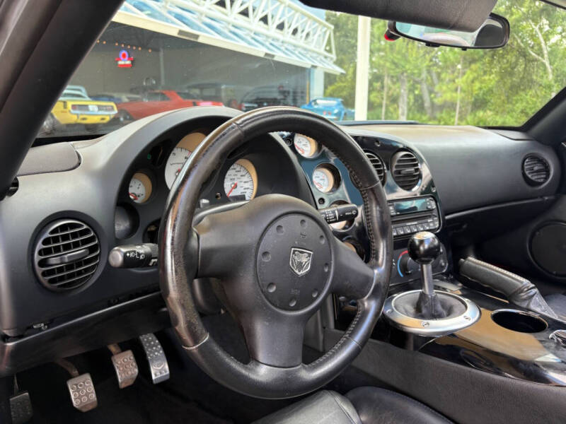 2004 Dodge Viper SRT-10