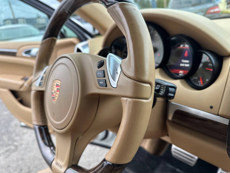 2013 Porsche Cayenne S Hybrid