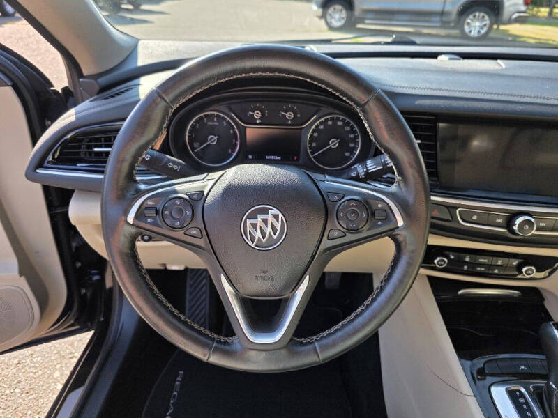 2018 Buick Regal TourX Essence