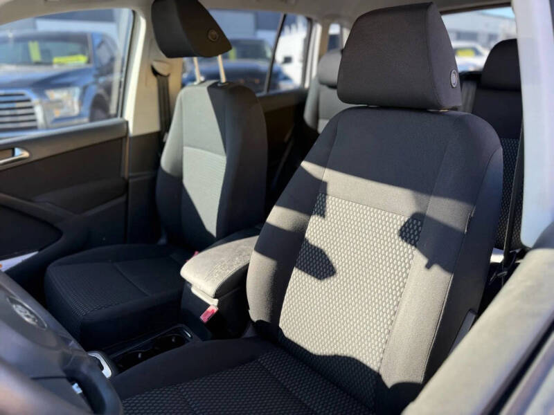 2011 Volkswagen Tiguan S