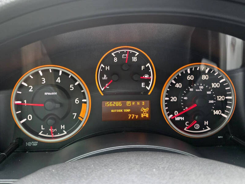 2013 Nissan Armada SV
