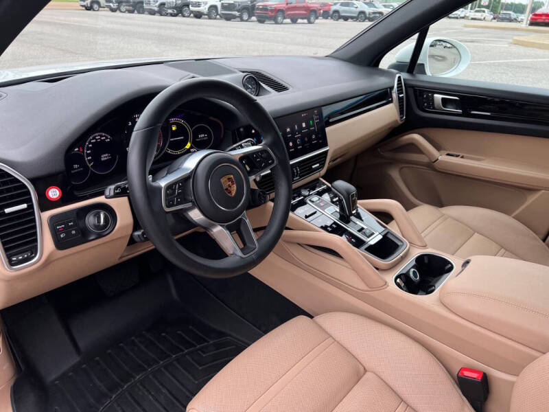 2022 Porsche Cayenne E-Hybrid