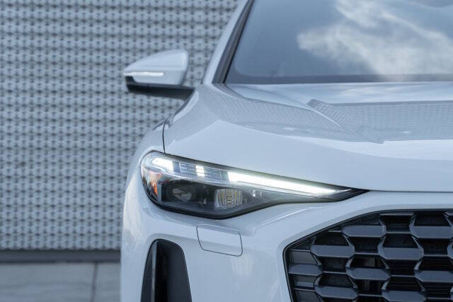 2025 Audi Q5 quattro Premium Plus TFSI