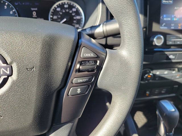 2023 Nissan Frontier SV