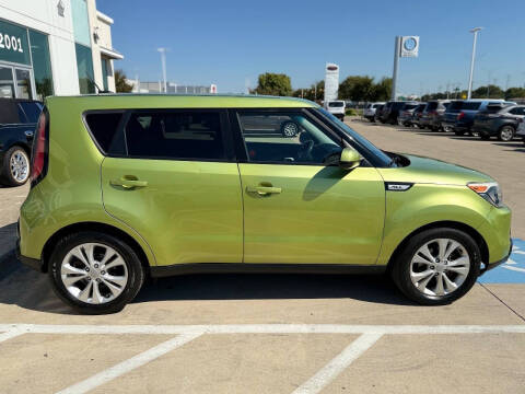 2016 Kia Soul +