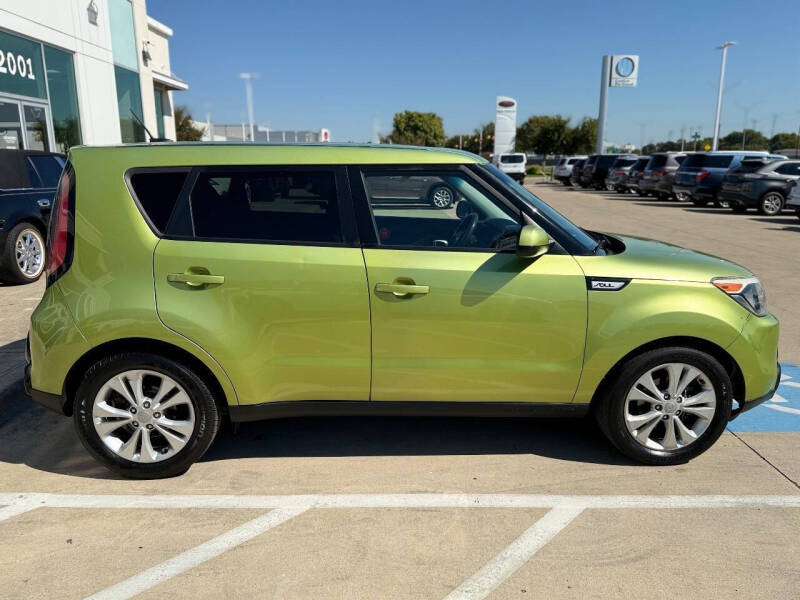 2016 Kia Soul +