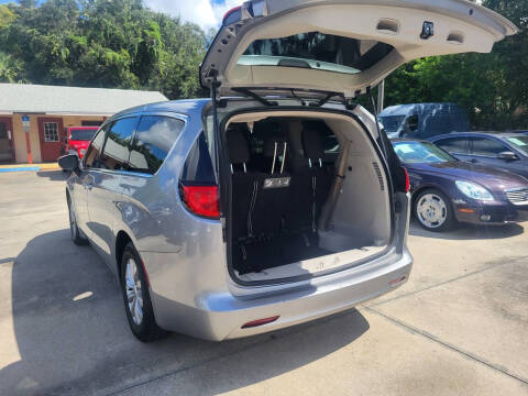 2017 Chrysler Pacifica Touring