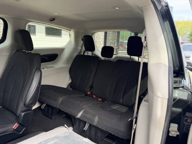 2017 Chrysler Pacifica Touring