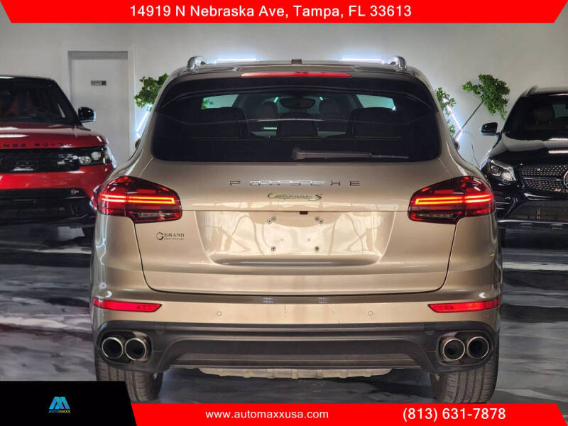 2016 Porsche Cayenne S E-Hybrid