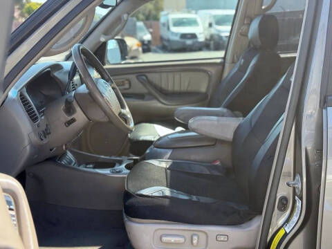 2005 Toyota Sequoia Limited