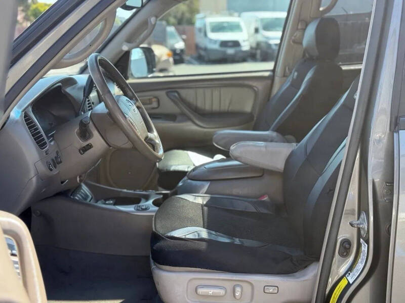 2005 Toyota Sequoia Limited