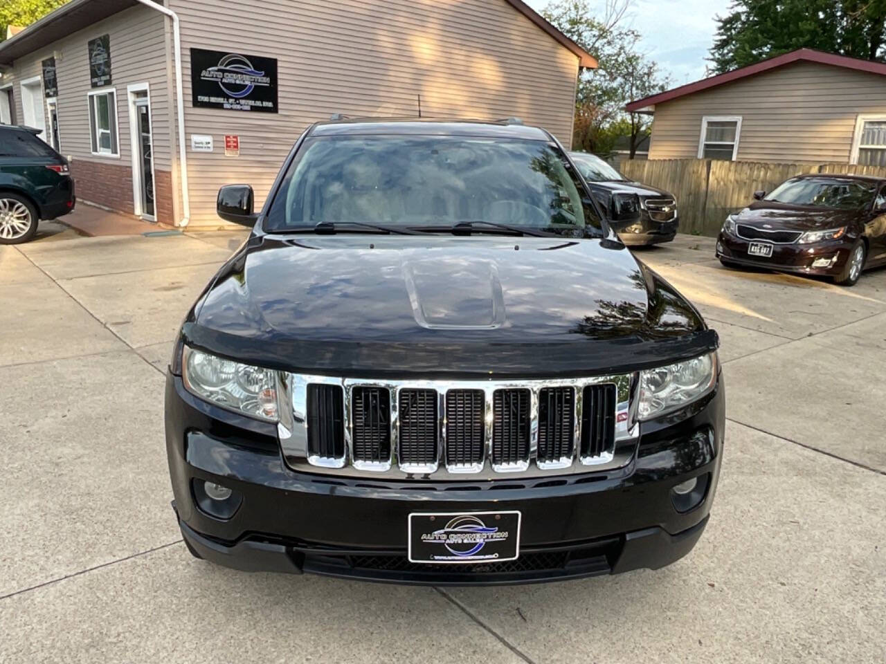 2011 Jeep Grand Cherokee for sale at Auto Connection in Waterloo, IA