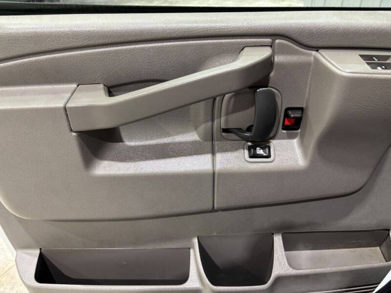 2017 Chevrolet Express 2500