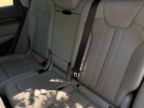 2019 Audi Q5 quattro Prestige 45 TFSI