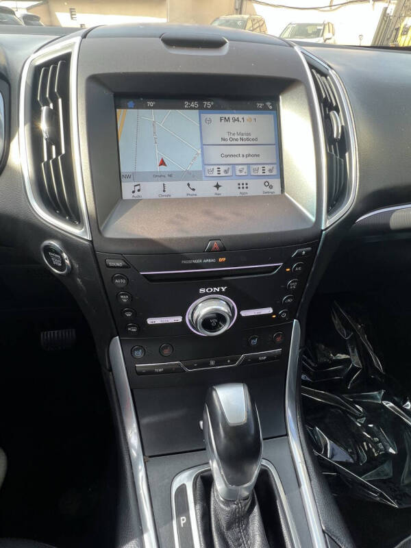 2017 Ford Edge Titanium