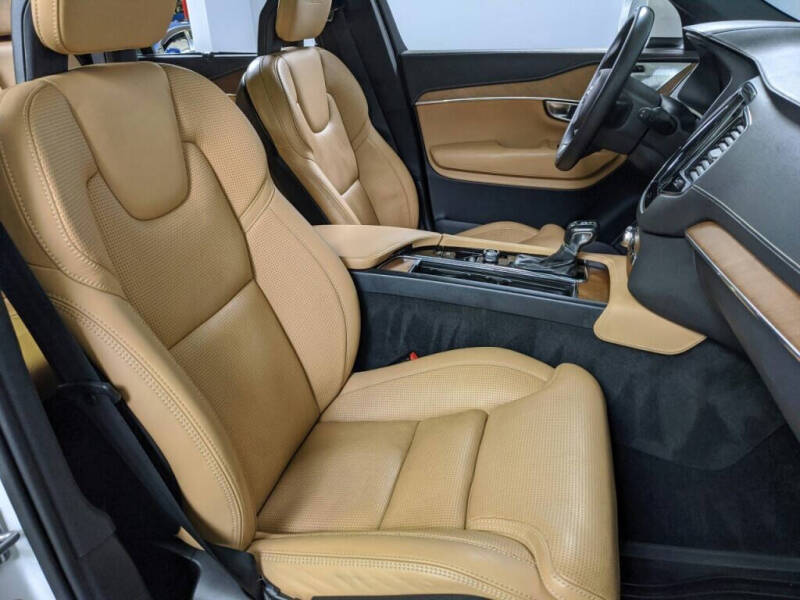 2018 Volvo XC90 T6 Inscription