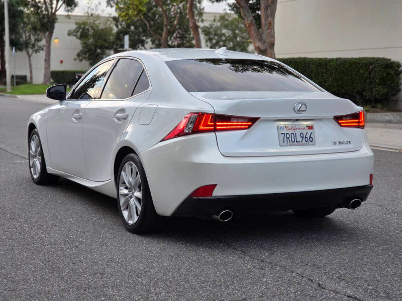 2016 Lexus IS 200t