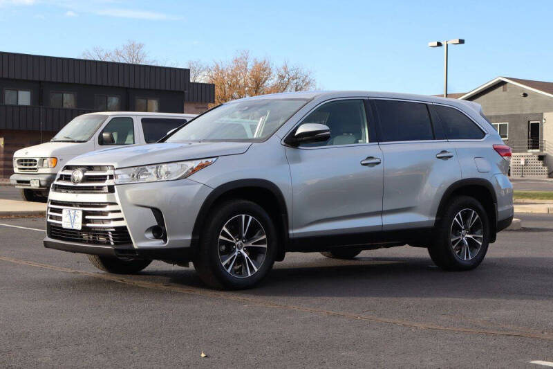 2019 Toyota Highlander LE