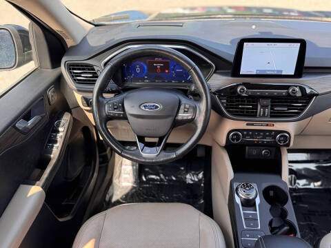 2020 Ford Escape Titanium