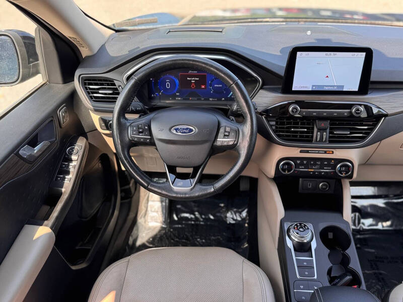 2020 Ford Escape Titanium