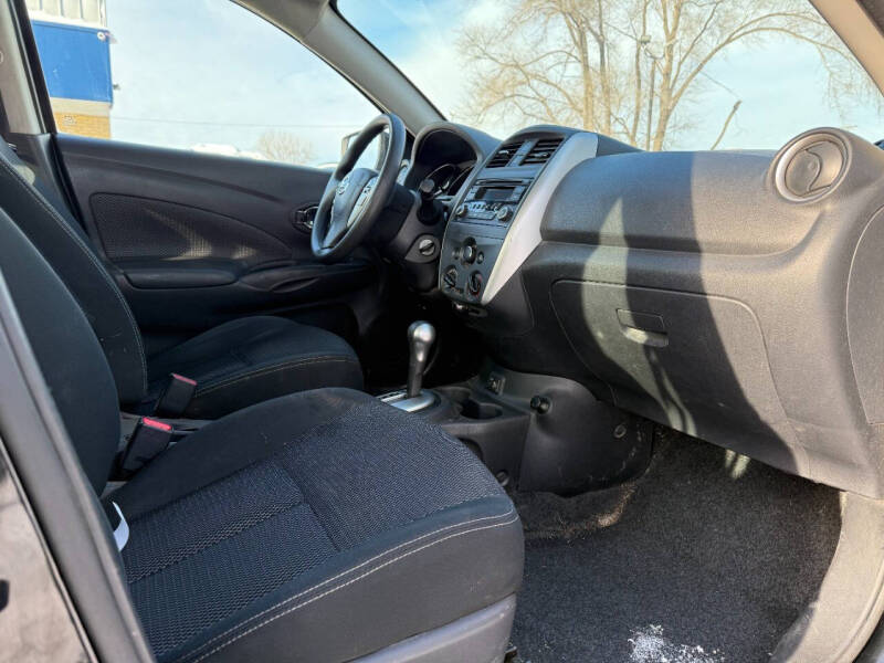 2018 Nissan Versa S Plus