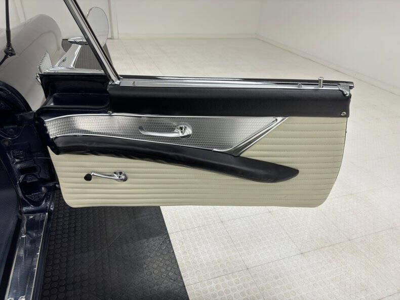 1955 Ford Thunderbird