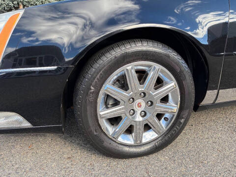 2011 Cadillac DTS Premium Collection