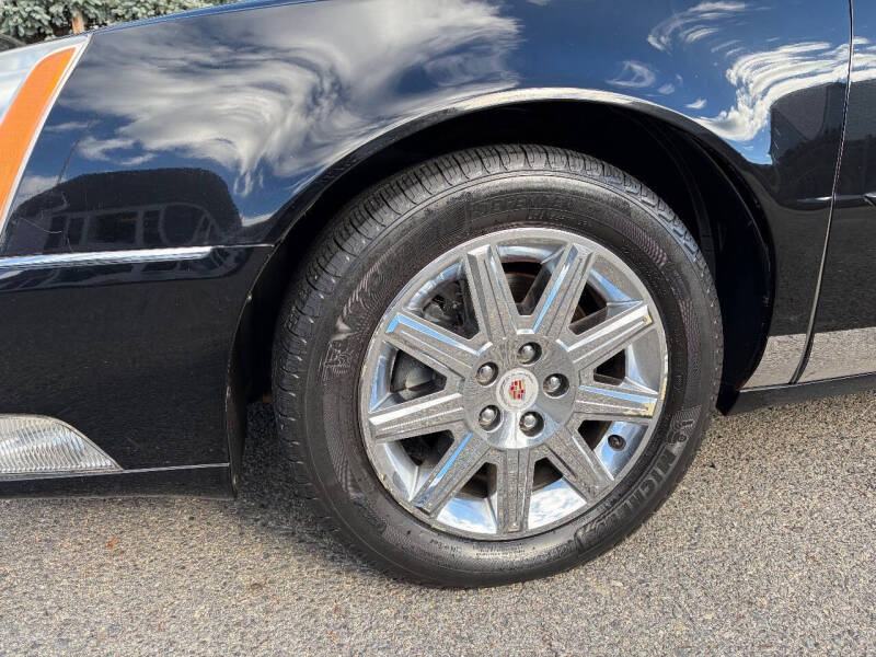 2011 Cadillac DTS Premium Collection