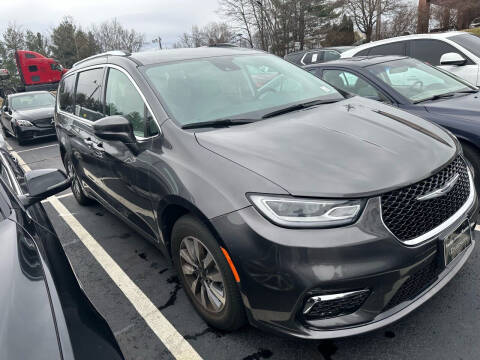 2021 Chrysler Pacifica for sale at JerseyMotorsInc.com in Hasbrouck Heights NJ