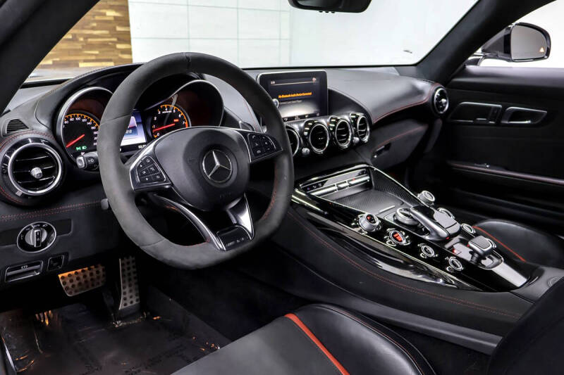 2016 Mercedes-Benz AMG GT S