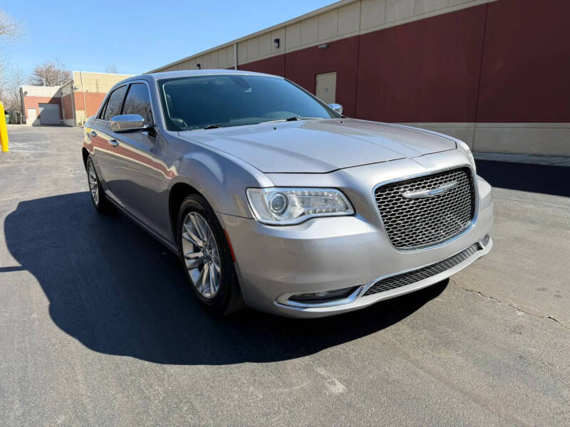2017 Chrysler 300 C