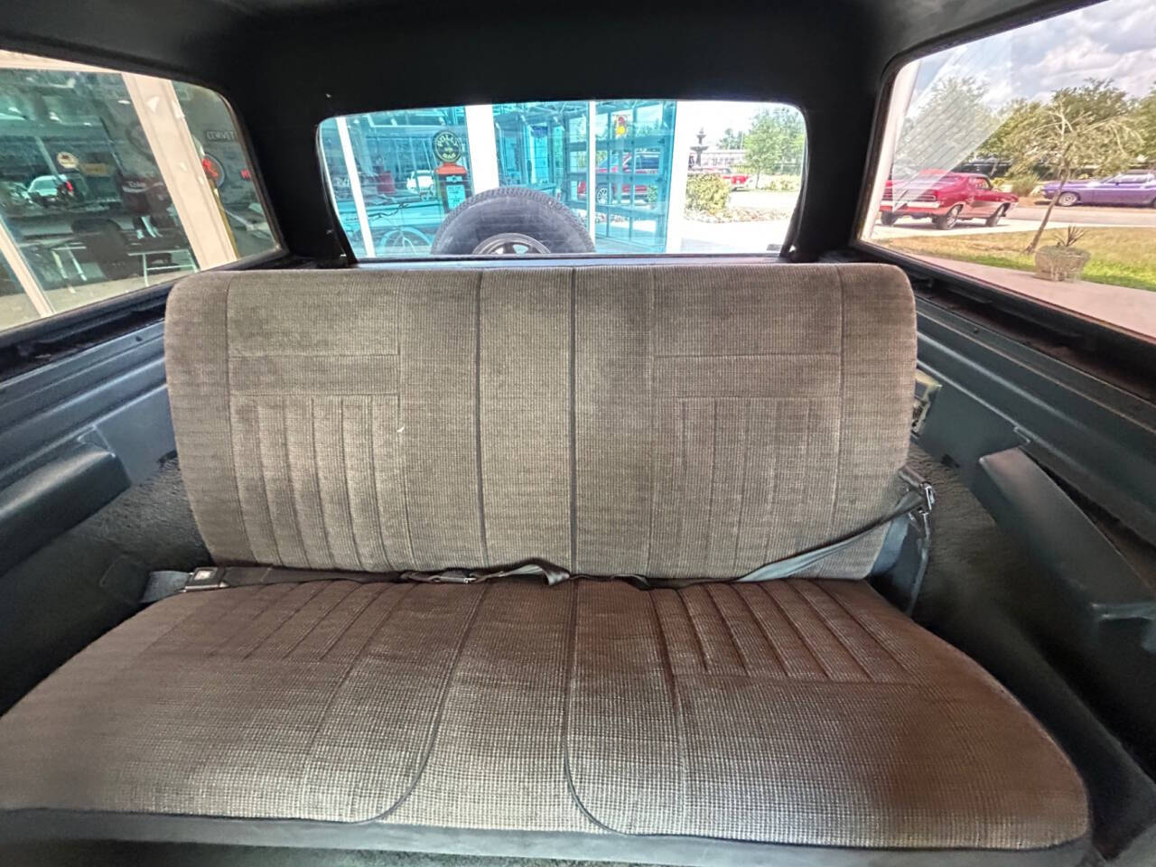 1989 Ford Bronco 24