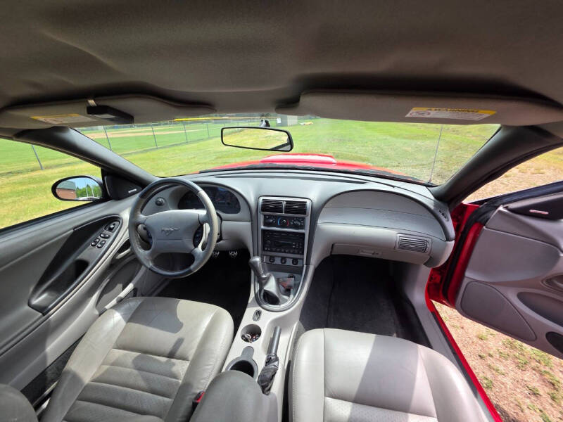 2004 Ford Mustang GT Deluxe